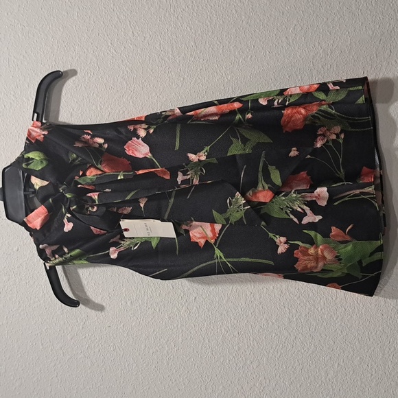 Ted Baker London  Women's Floral Black Top - Picture 6 of 12